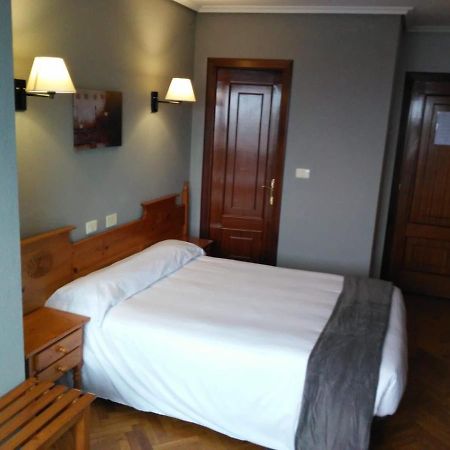 טואי Albergue Hostal Sao Telmo מראה חיצוני תמונה