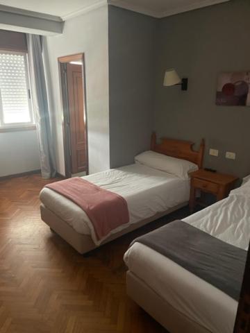 טואי Albergue Hostal Sao Telmo מראה חיצוני תמונה